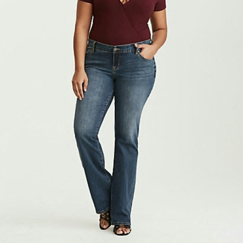 Torrid relaxed boot jeans plus size 28 women￼